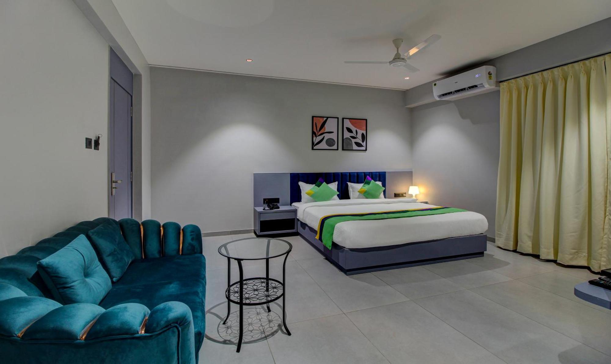 Comfort Inn Baner- Indian Nationals Only Pune Esterno foto